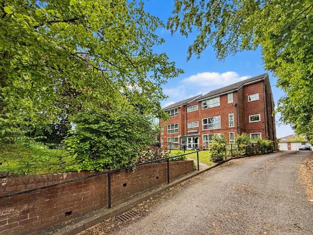 Flat for sale in Georgia, Greater Manchester
