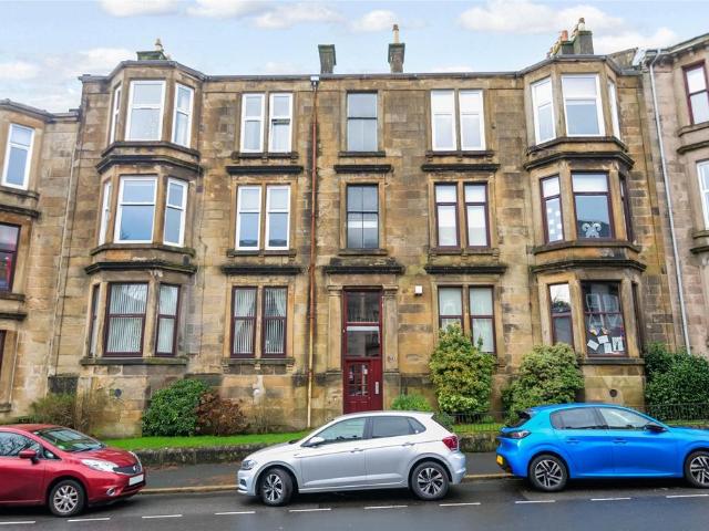 Flat for sale in Greenock, Scotland