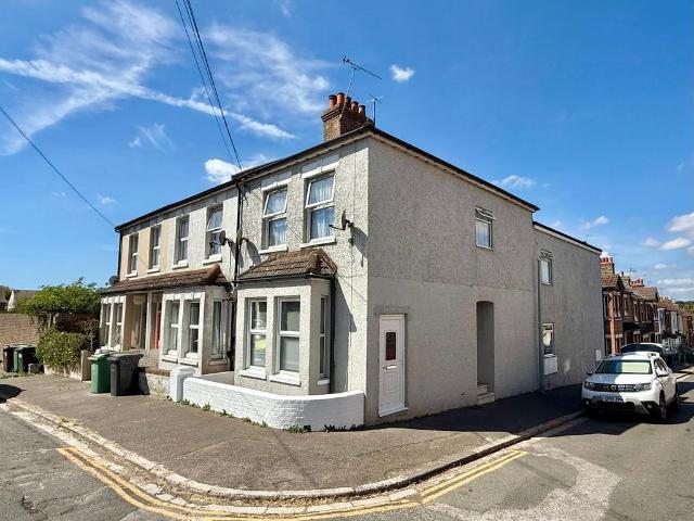 Flat for sale in Old Town, Heathlands