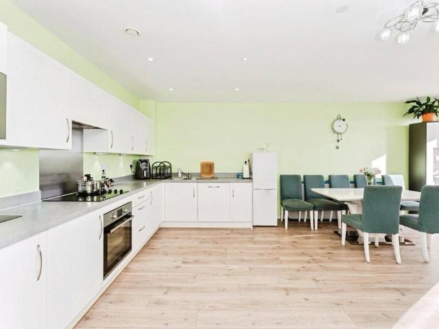 Flat for sale in London Borough of Newham, Greater London