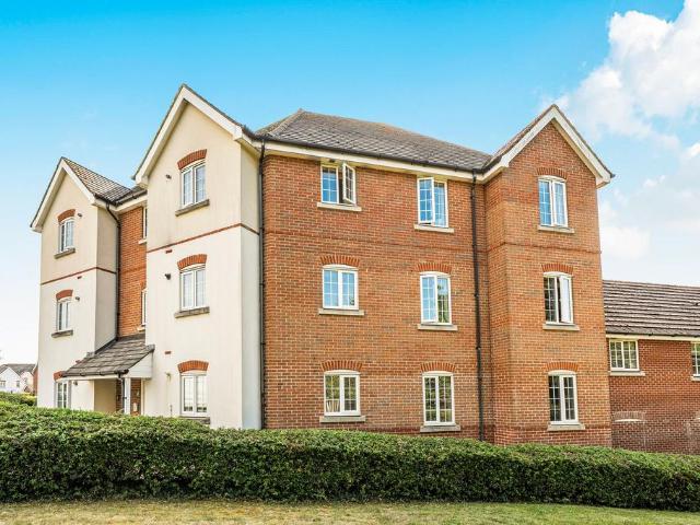 Flat for sale in Whiteley, Hampshire