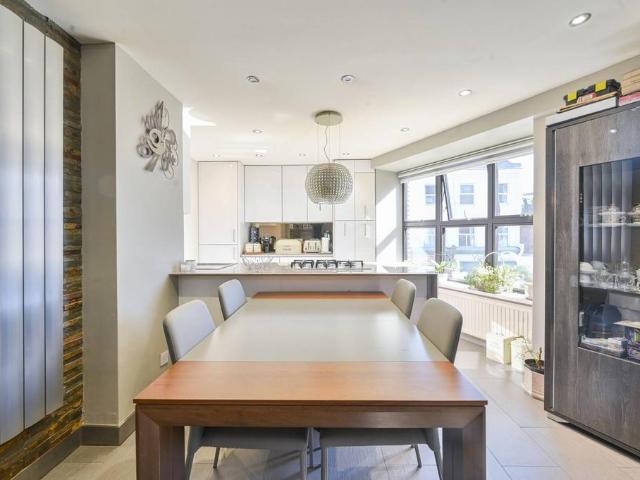 Flat for sale in Westminster, Pimlico