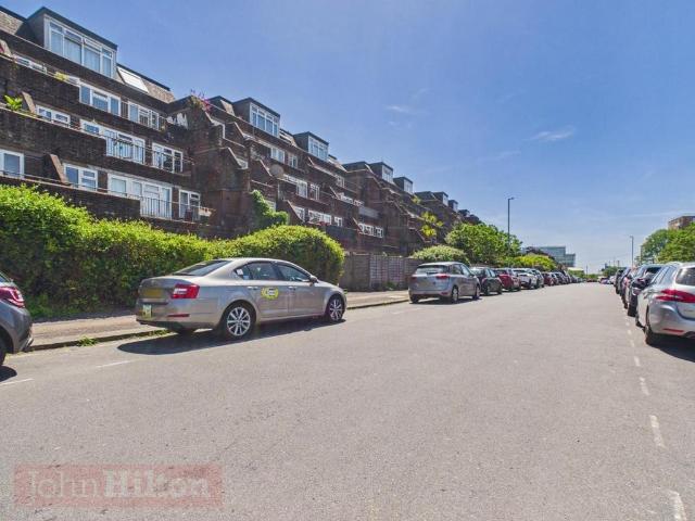 Flat for sale in Queen's Park, Brighton & Hove
