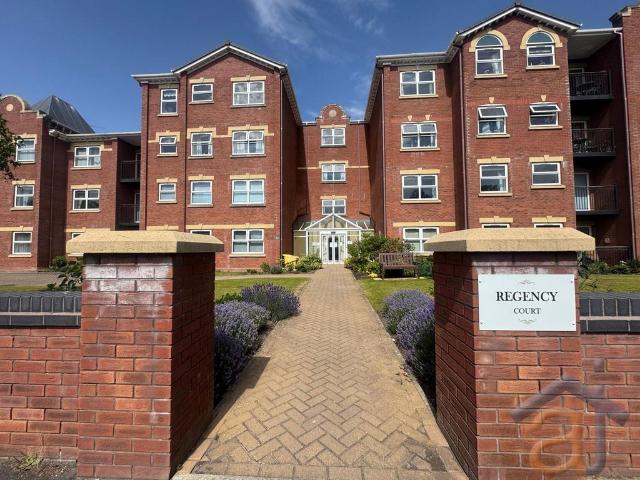 Flat for sale in Meols Cop, Southport