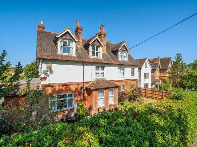 Flat for sale in Shalford, Westborough