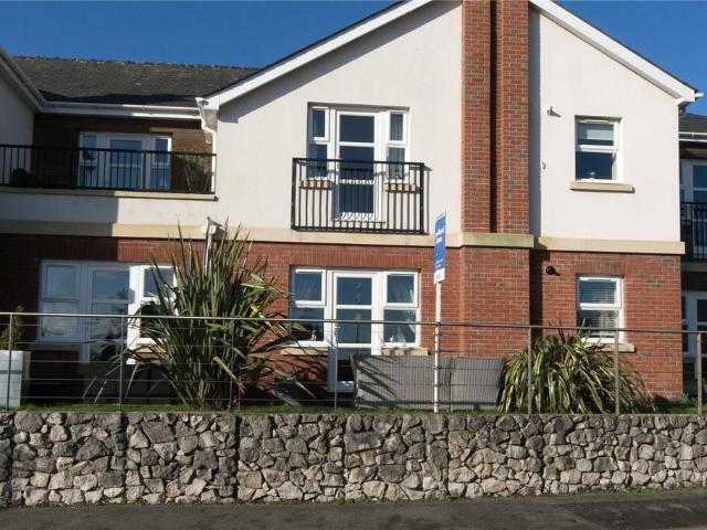 Flat for sale in Llanfair-Mathafarn-Eithaf, Benllech