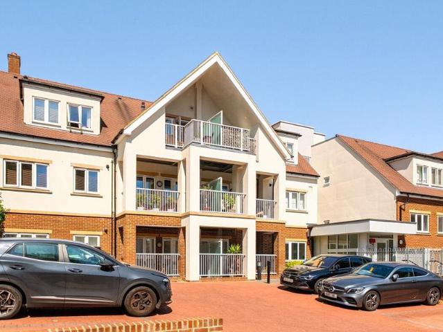 Flat for sale in London Borough of Croydon, Greater London