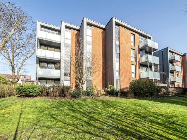 Flat for sale in Beckenham, Greater London