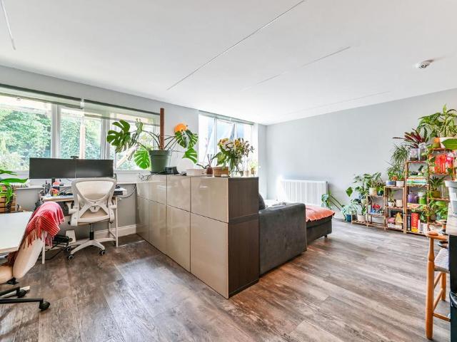 Flat for sale in Tufnell Park, Greater London