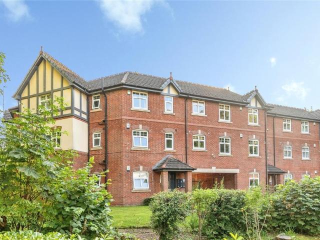 Flat for sale in Fairfield, Bury