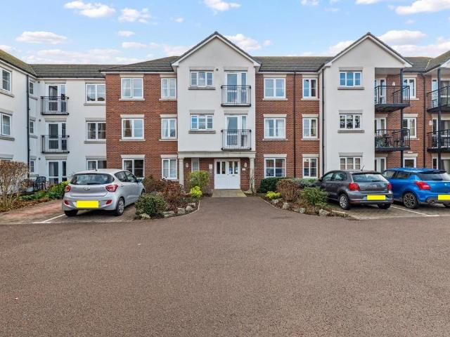 House for sale in Lillington, Green Close