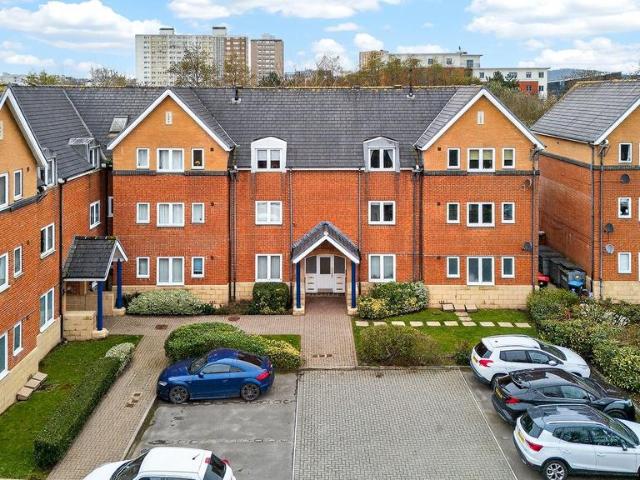 Flat for sale in City Centre, Falcon Lodge