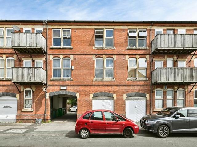 Flat for sale in New Basford, Haddon