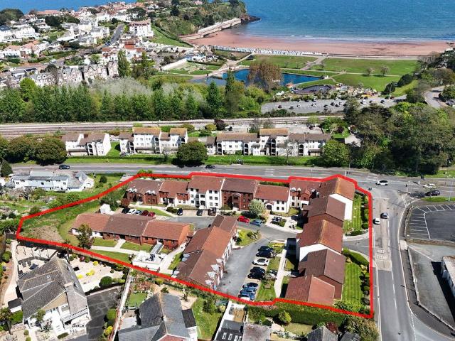 Flat for sale in Goodrington, Livermead