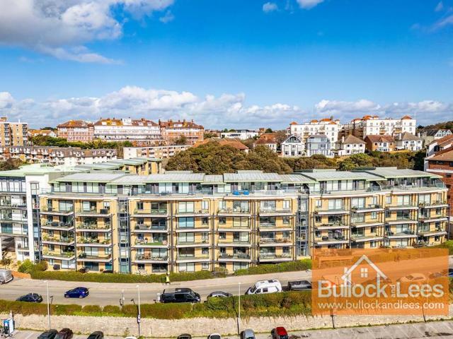 Flat for sale in Boscombe, Bournemouth