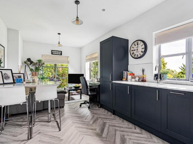 Flat for sale in King's Walden, Hertfordshire