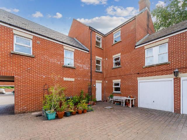 Flat for sale in Weston-super-mare, North Somerset