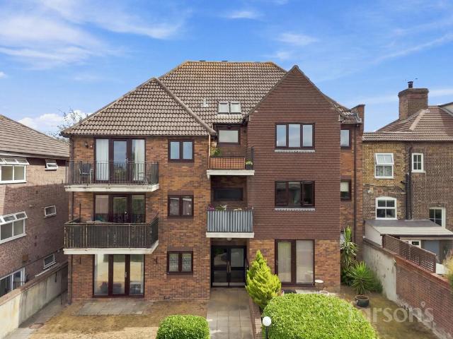 Flat for sale in The Galleries, Navestock Side