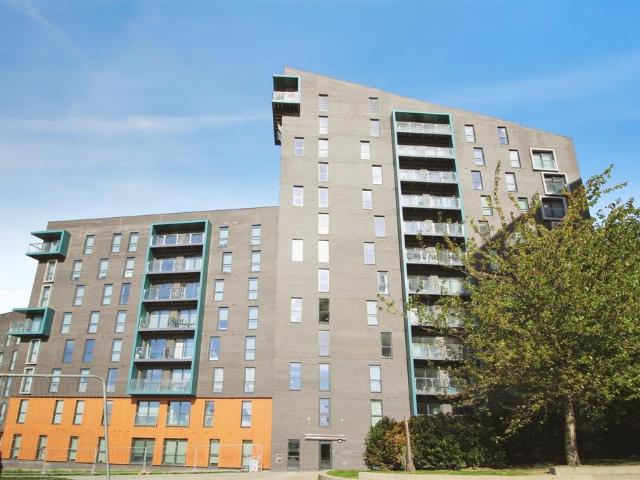 Flat for sale in Cavalier Hill, Leeds