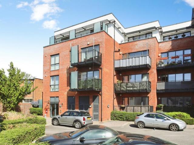 Flat for sale in Brook Street, Bourne Vale