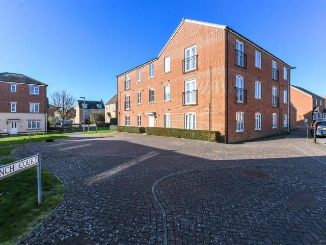 Flat for sale in Trowbridge
