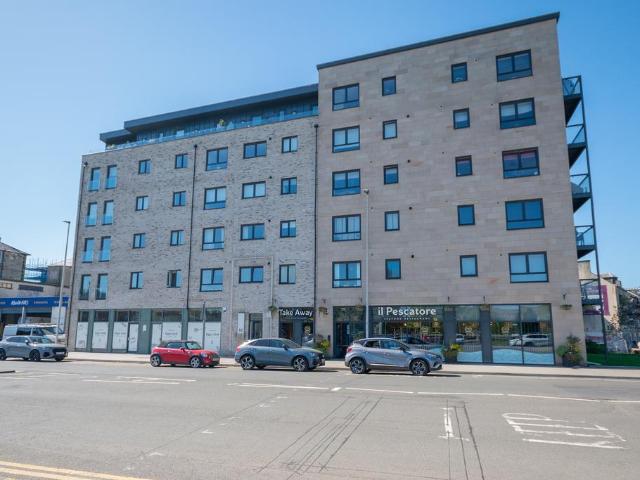 Flat for sale in Charleston, Glenburn