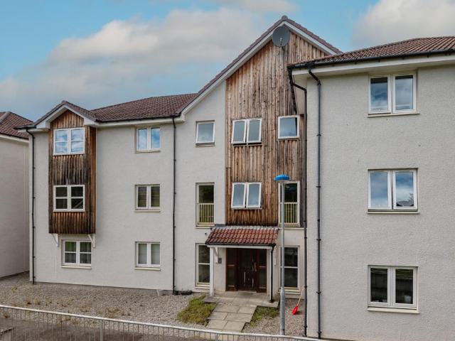 Flat for sale in Lentran, Scotland