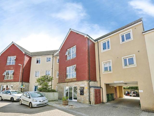 Flat for sale in Roseworthy, Cornwall