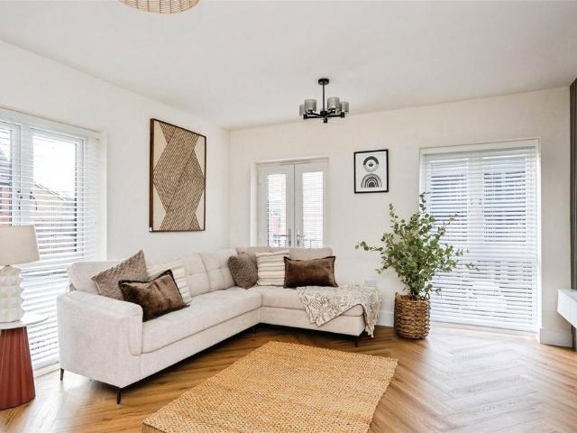 Flat for sale in Folkestone