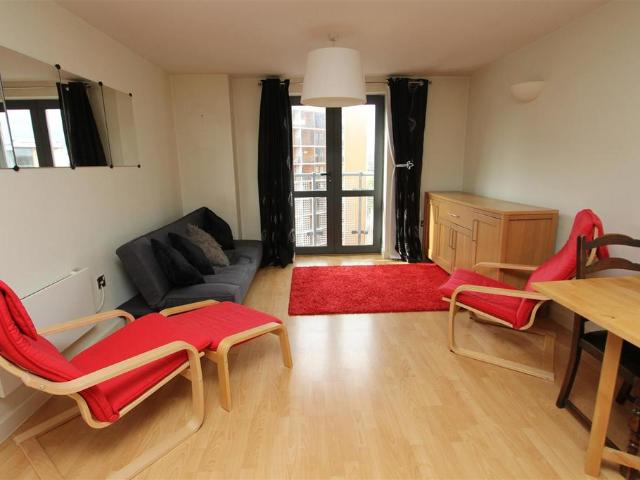 Flat for sale in Holbeck, West Yorkshire