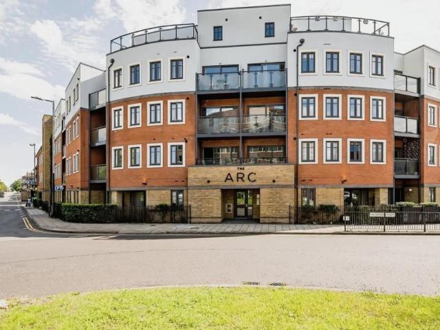 Flat for sale in Walton, Aylesbury