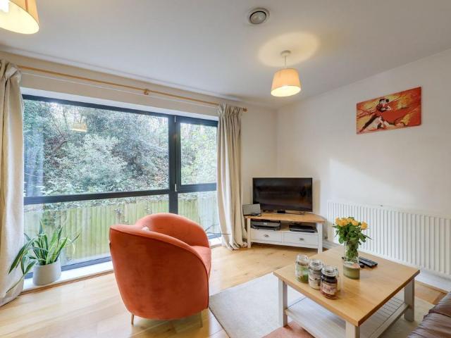 Flat for sale in London Borough of Lewisham, Greater London