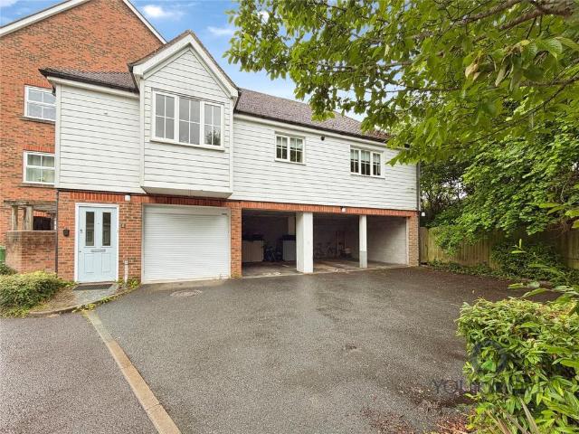 Flat for sale in Midway, Kent