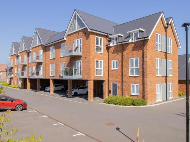 Flat for sale in Herne and Broomfield, The Bridge
