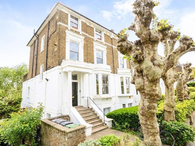 Flat for sale in Gospel Oak, Greater London
