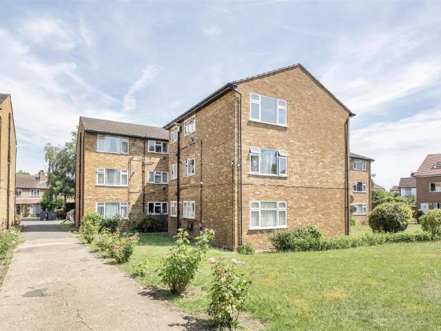 Flat for sale in Sudbury, North Wembley