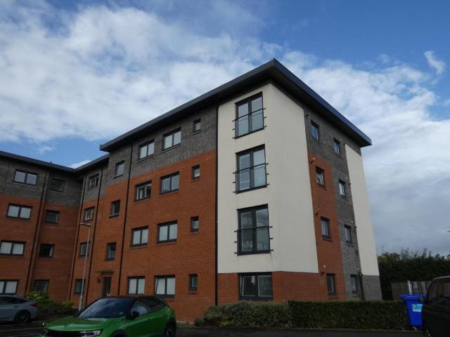 Flat for sale in Ferry Village, Renfrew