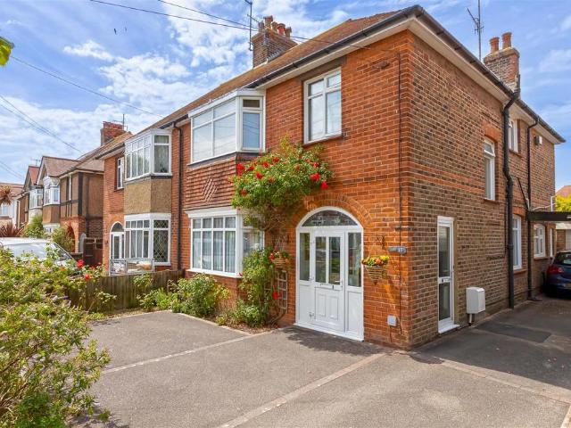 Flat for sale in Worthing, West Sussex