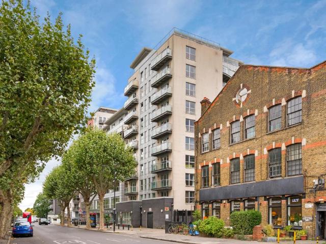 Flat for sale in Hoxton, De Beauvoir Town