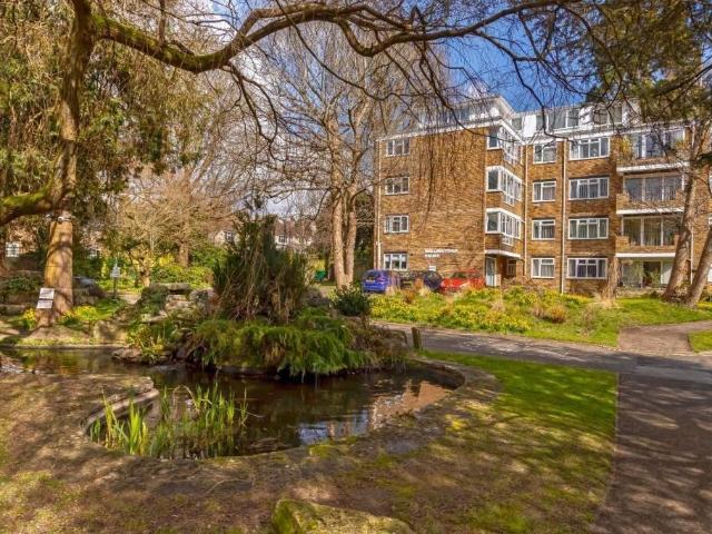 Flat for sale in Brighton & Hove
