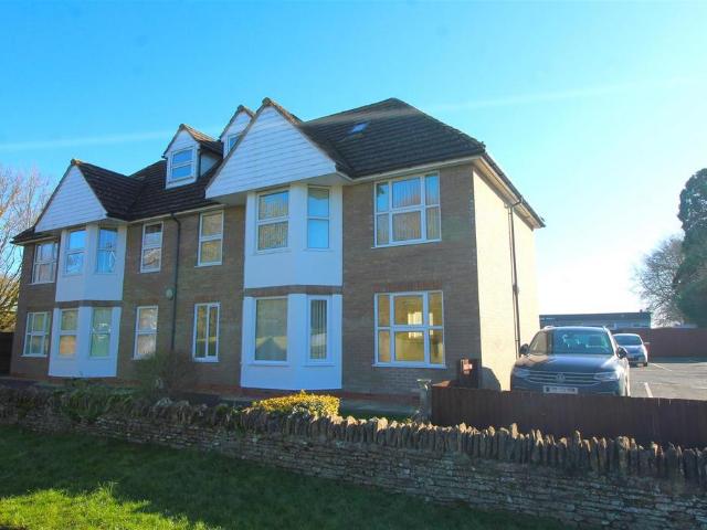 Flat for sale in Peterborough