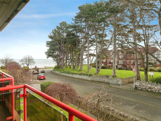 Flat for sale in Colwyn Bay, Wales