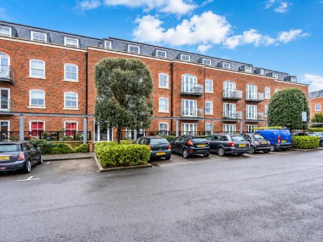 Flat for sale in Priddy's Hard, Middlecroft