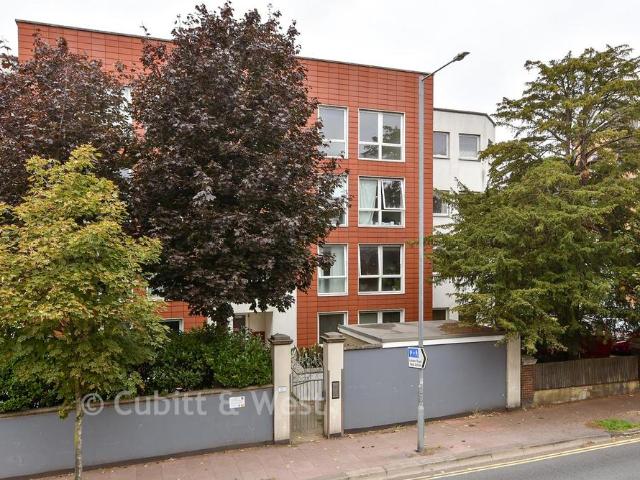 Flat for sale in Round Hill, Brighton