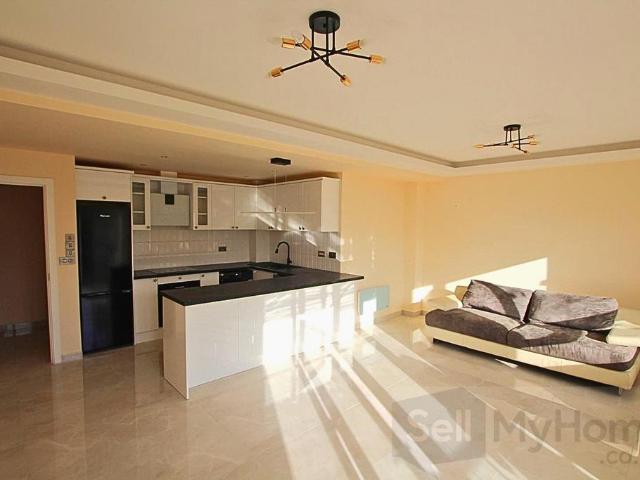 Flat for sale in Bede Island, Leicester