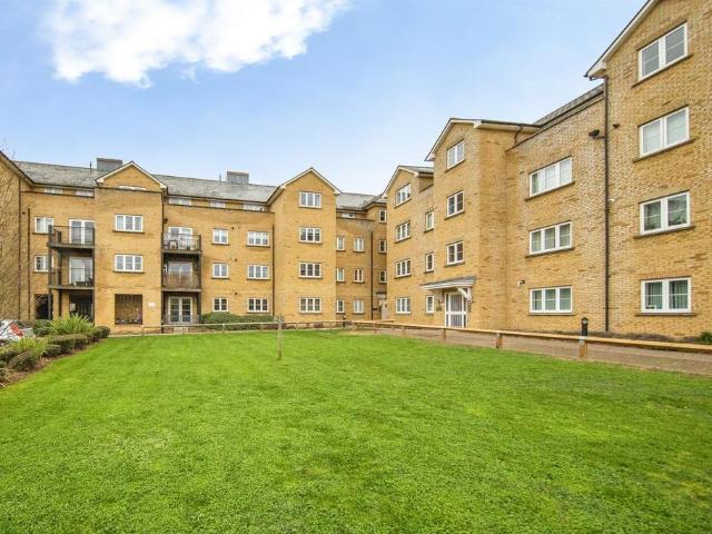 Flat for sale in Myland, Fordham Heath