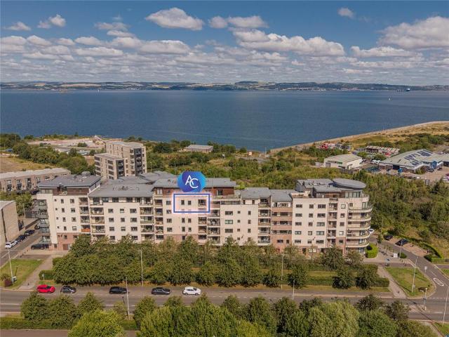 Flat for sale in Granton Harbour, Granton