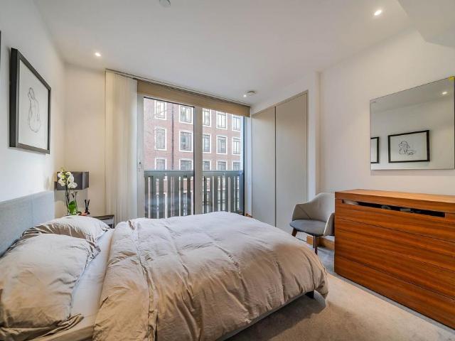 Flat for sale in Westminster, Greater London