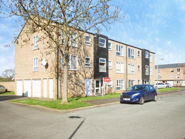 Flat for sale in Sydenham, Warwick