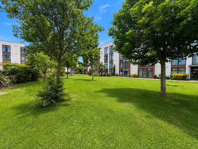 Flat for sale in Georgia, Greater Manchester